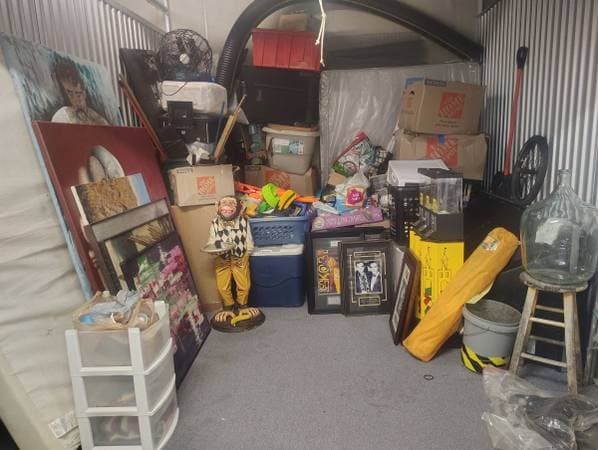 STORAGE UNIT CLEAR OUT SALE