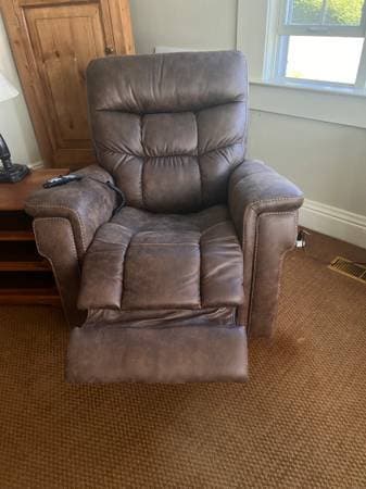 Indoor garage/estate sale