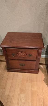Garage sale: Furniture, clothing, Jewelry, Kitchen, Electronics & more