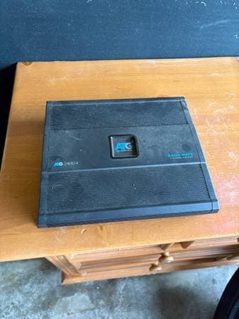ATG 2400.4 2400W 4-Channel Amplifier – Works Great