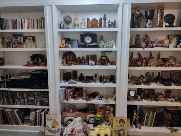 World Traveler Collector Final Estate Liquidation