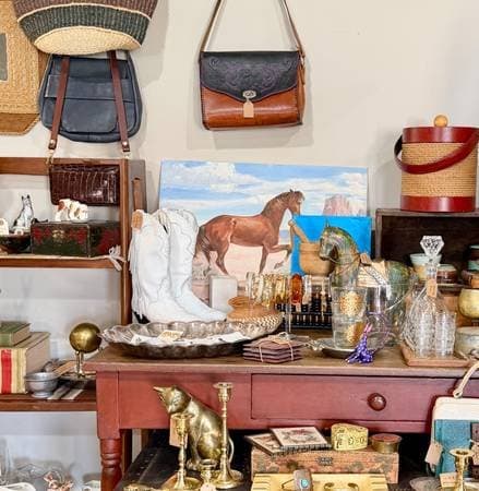 VINTAGE & ANTIQUE POP UP SALE IN OLD WORTHINGTON