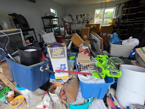 Garage sale tons of stuff