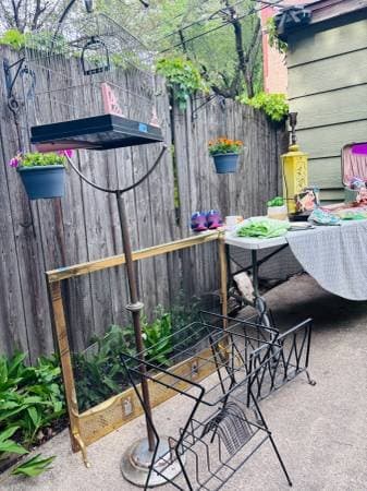 YARD SALE*FURNITURE&HOUSEHOLD,NEW&VTG CLOTHES,VHS TAPES&VIDEO GAMES