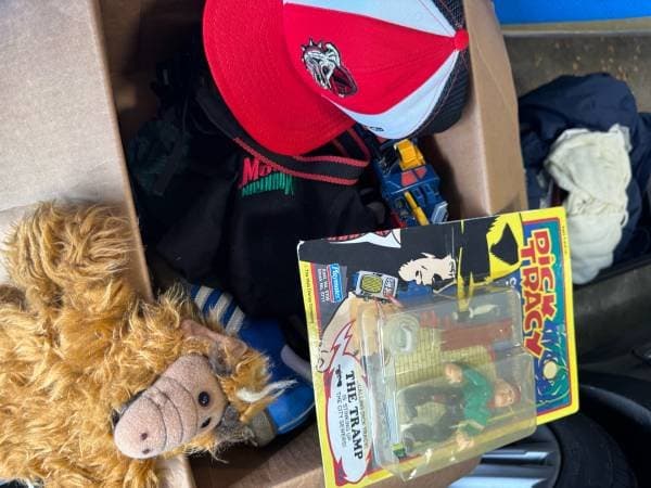 YARD SALE — video games, collectibles & more
