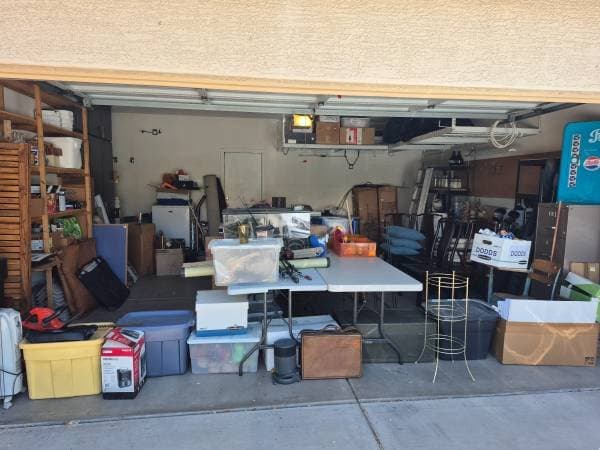 GARAGE SALE in SOUTH TEMPE