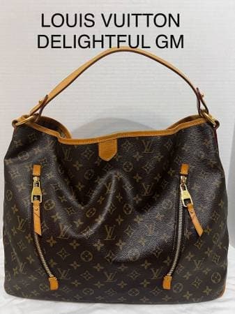 YARD SALE - DESIGNER PURSES, NAME BRAND COTHING