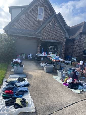 Multi family Yard sale garage sale 8am to 2pm