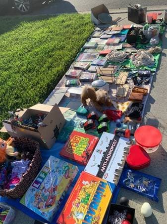 Garage sale today Moss Creek concord NC